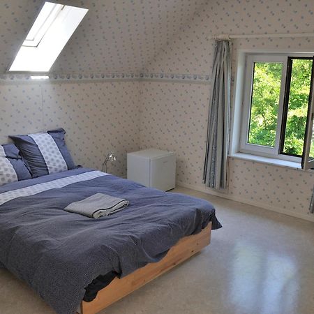 Tres Belle Villa 4 Facades Dans Quartier Vert Et Arbore - 5 Kms De Namur Exteriör bild